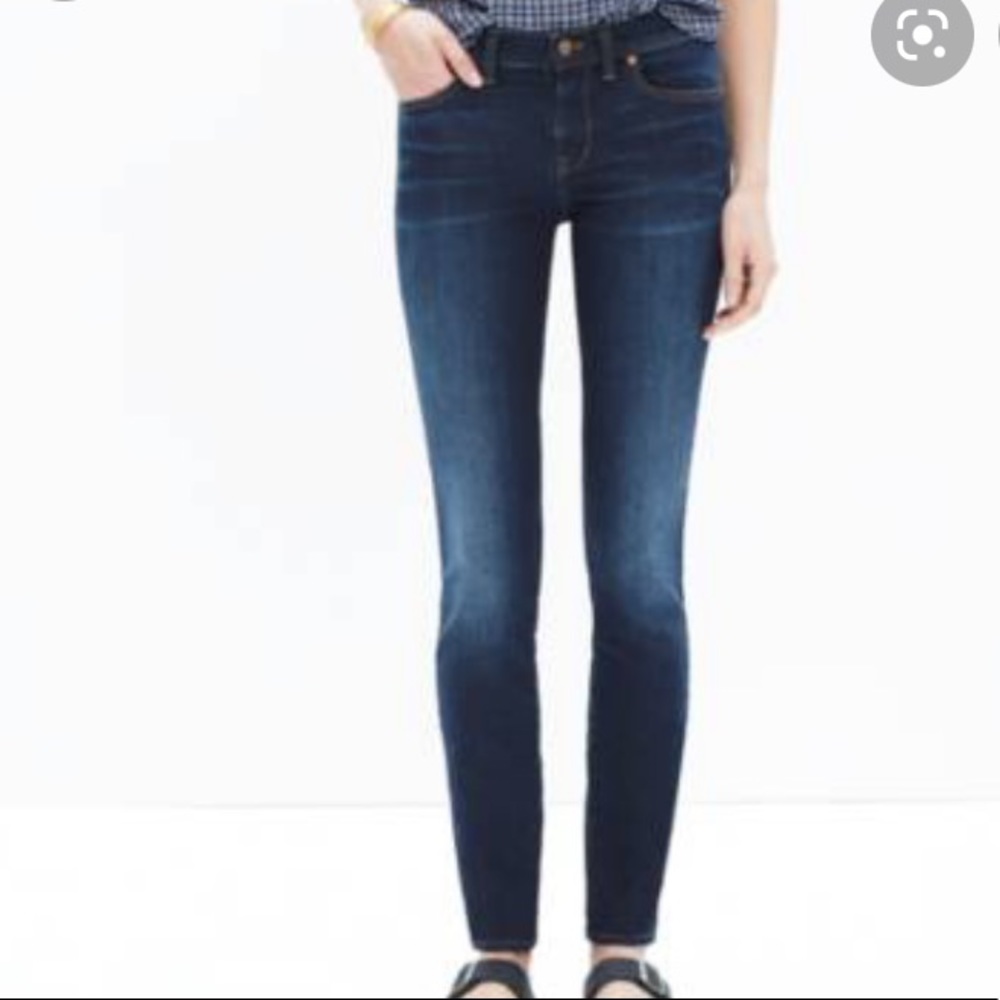 Madewell Dark Wash “Skinny Skinny” Jeans!